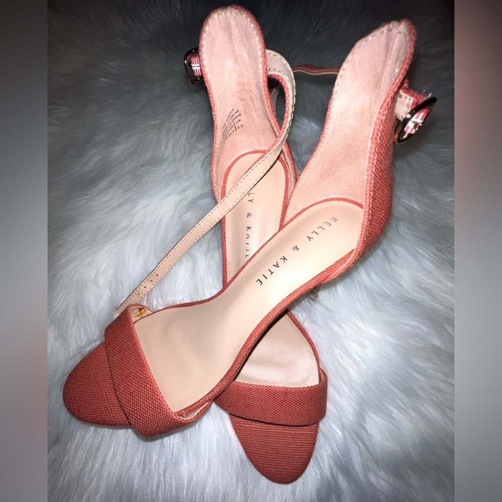 Kelly and Katie Kitten Heel Salmon Colored Peep Toe Strappy Heels, Size 8